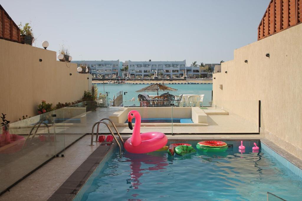 Durrat Alarous Beach