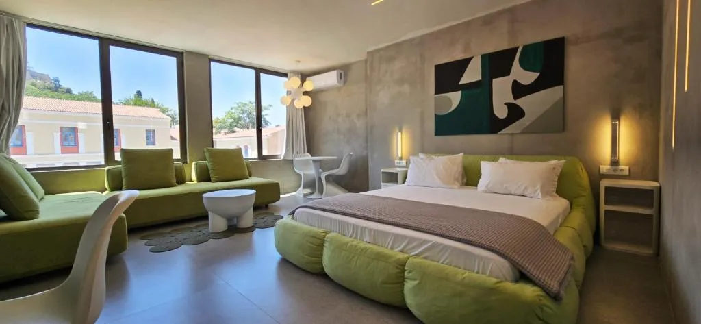 99 Adrianou Apartments