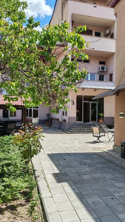 Areg Hotel