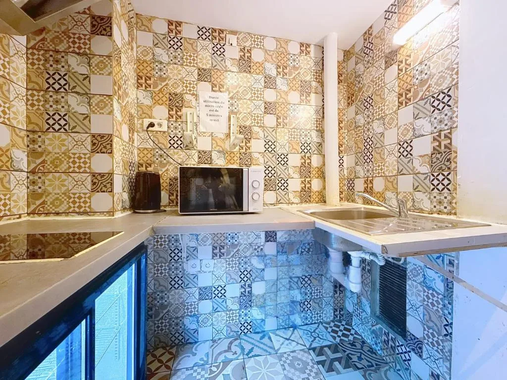 Au Fleuri hotel