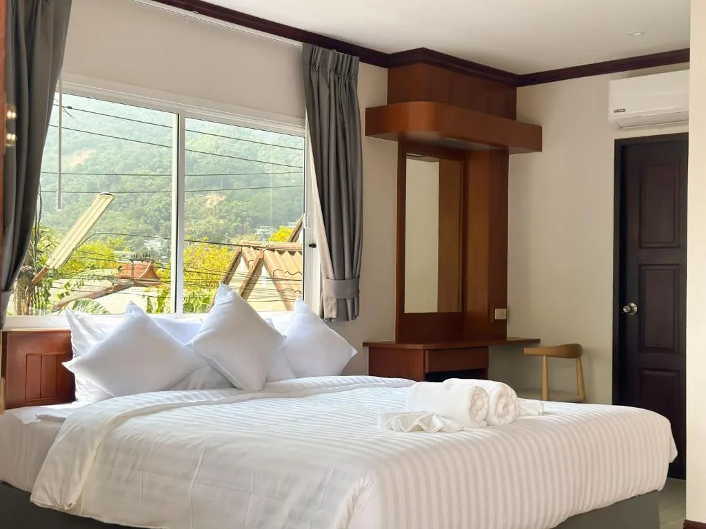 Botanic Boutique Hotel Surin Beach