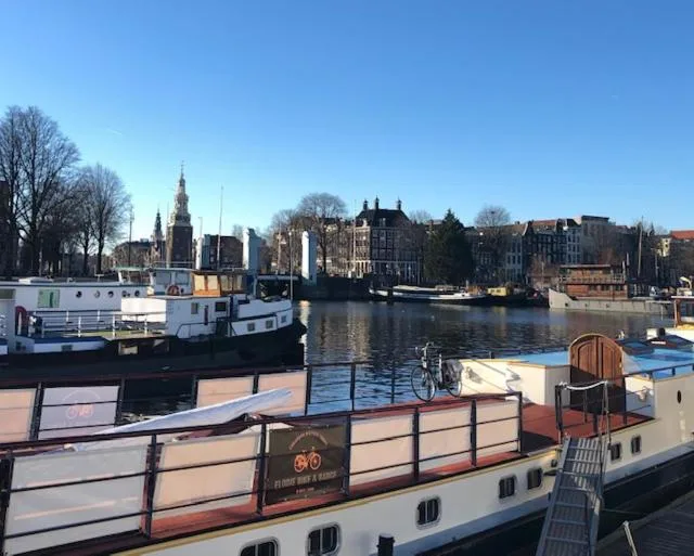 Botel Elodie