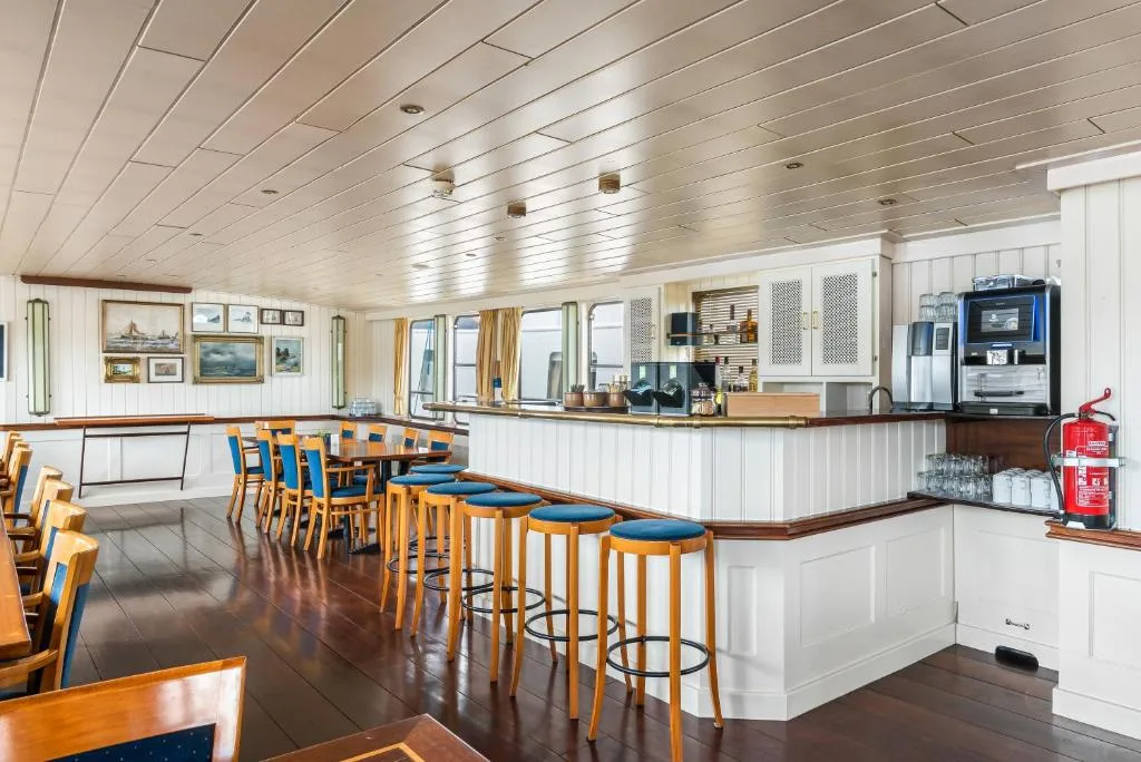 Botel Van Aemstel