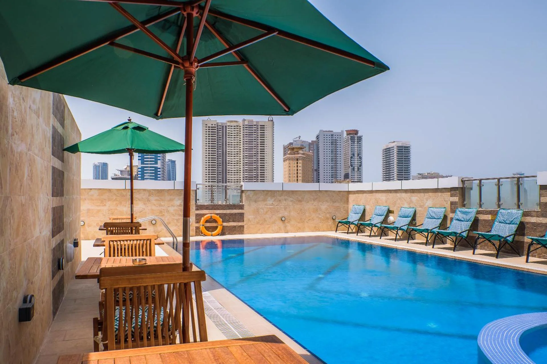 Crystal Plaza Hotel