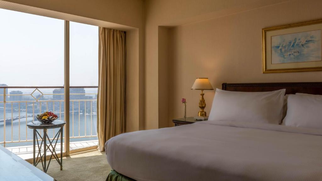 King Corner Guest Room - Nile View