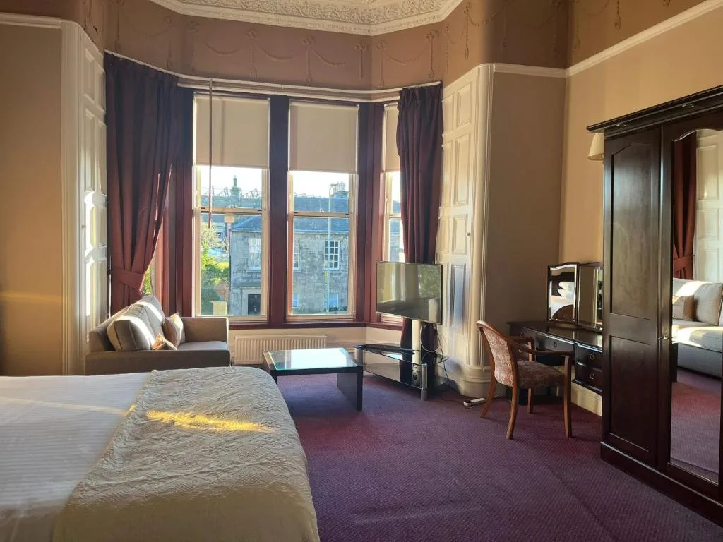 Edinburgh Whisky House Hotel