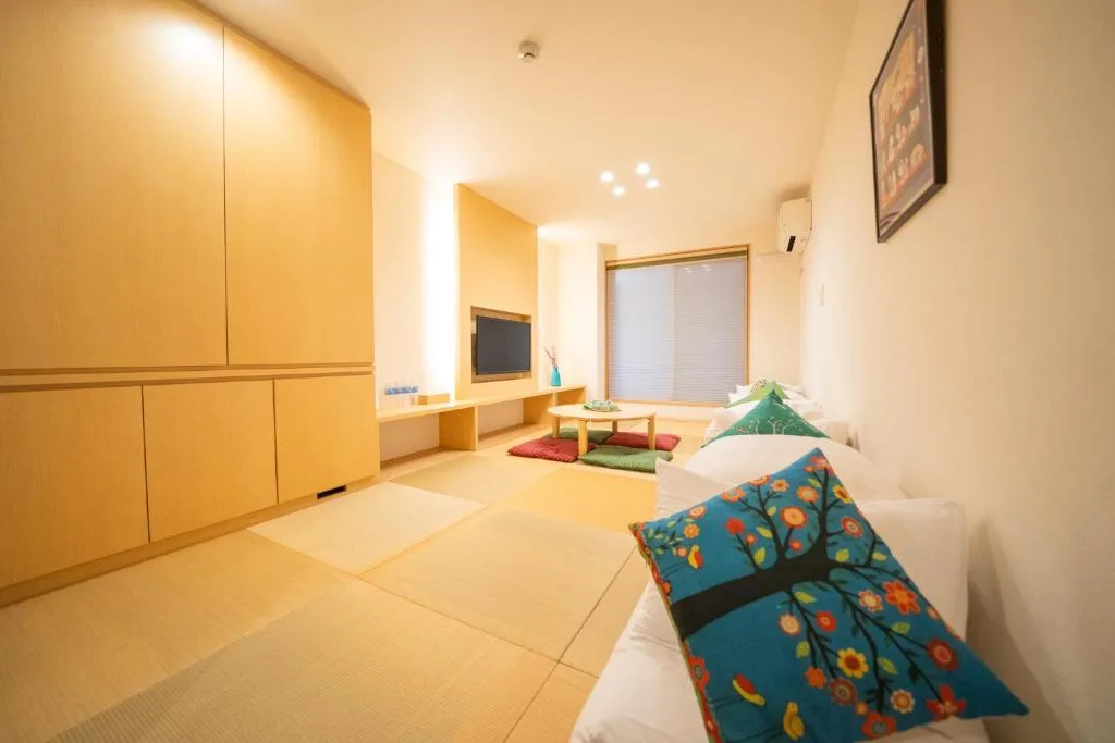 HOME INN KUJO KAWARAMACHI