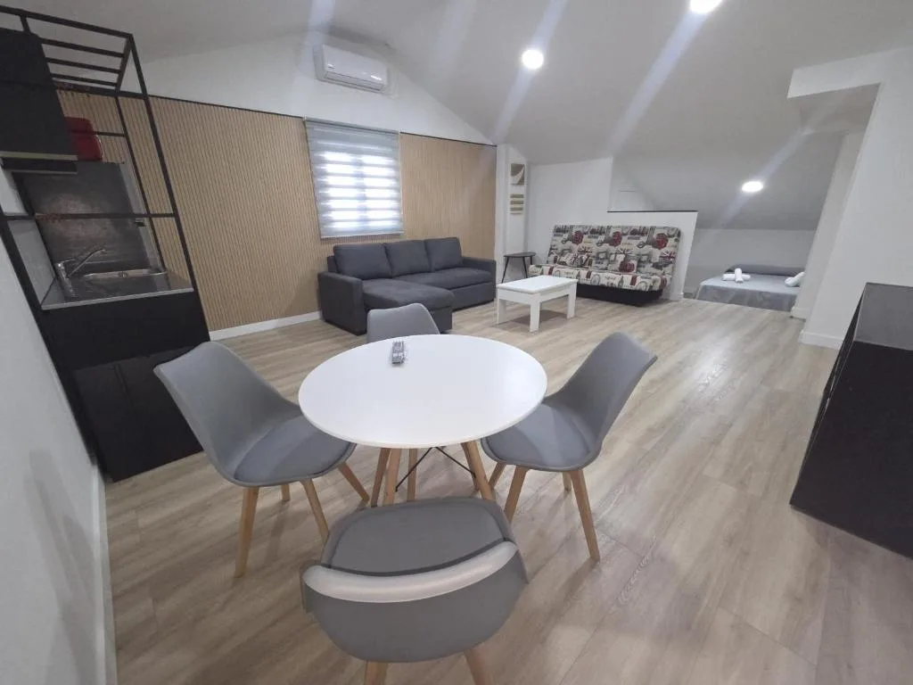Hostal NV Palacio Congresos