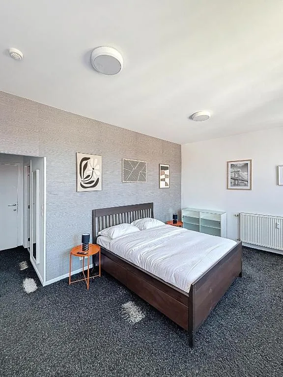 Keyless Hotel