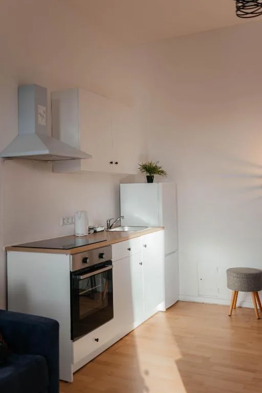 LAX Apartments