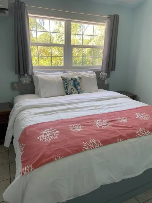 Beautiful Villa just steps away from the beach!