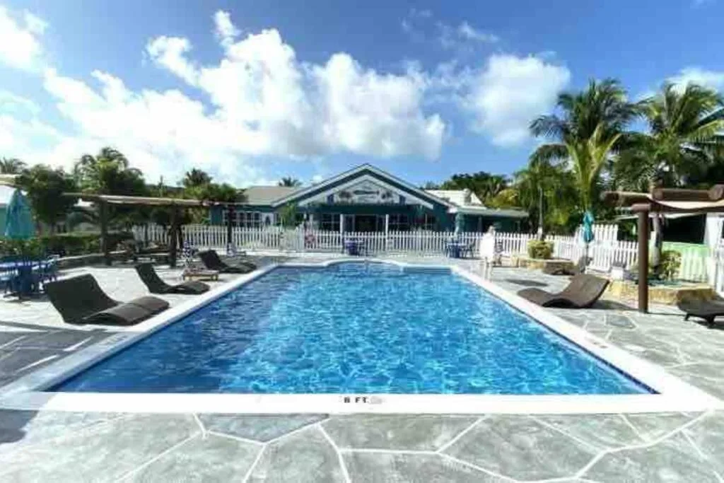 Beautiful Villa just steps away from the beach!