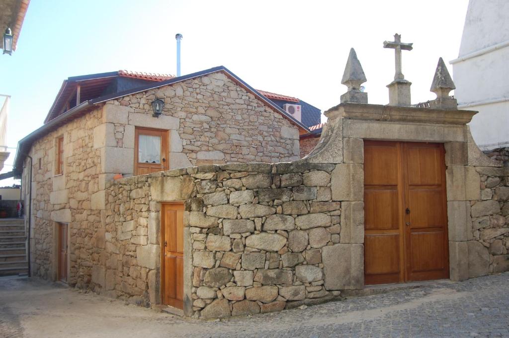 Outros Tempos - Turismo de Aldeia