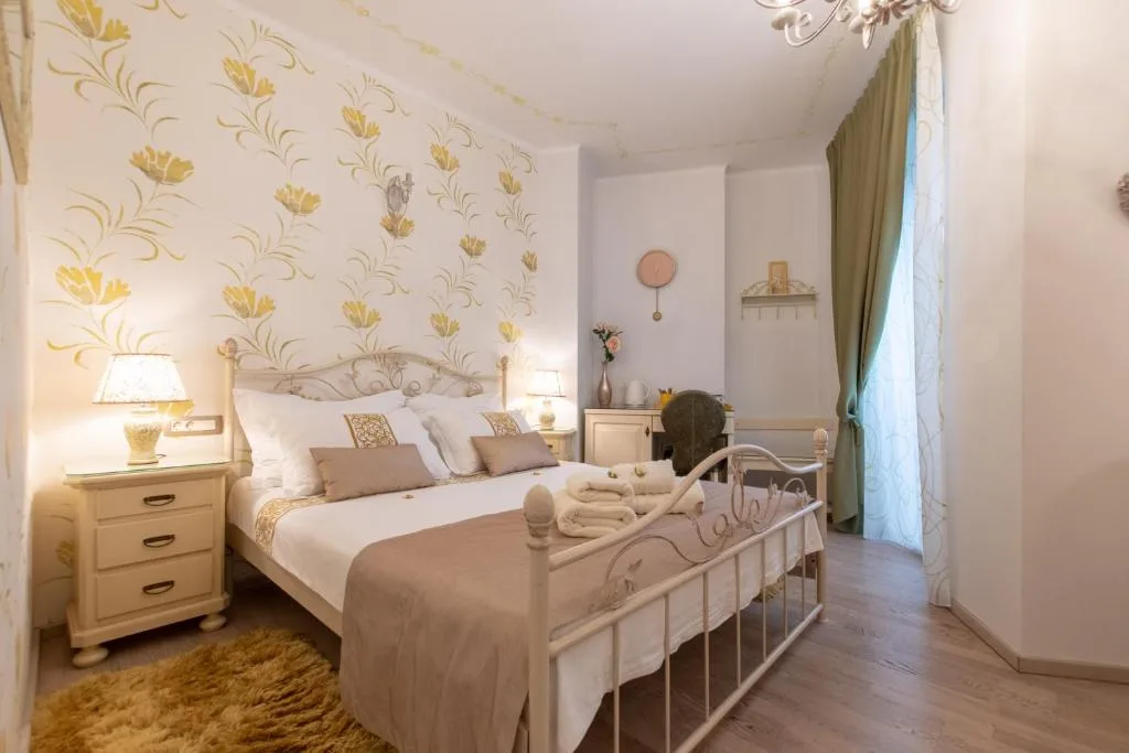 Unique Luxury Rooms