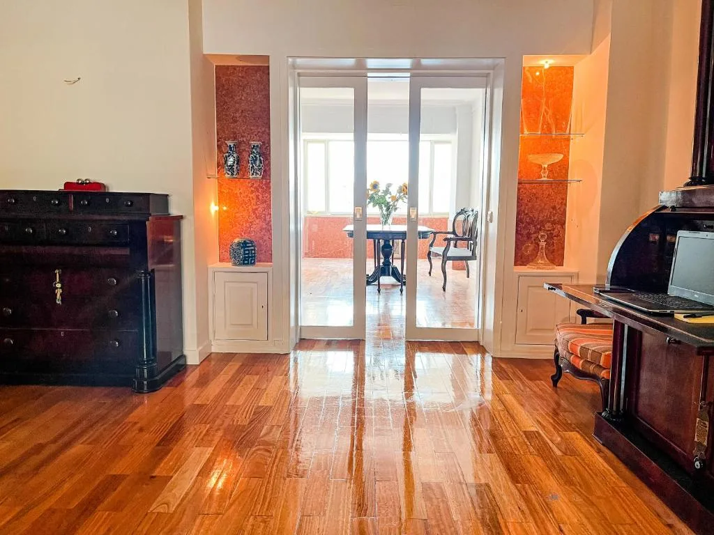 Seaside Elegance and Tranquility: Your Luxurious Porto Getaway
