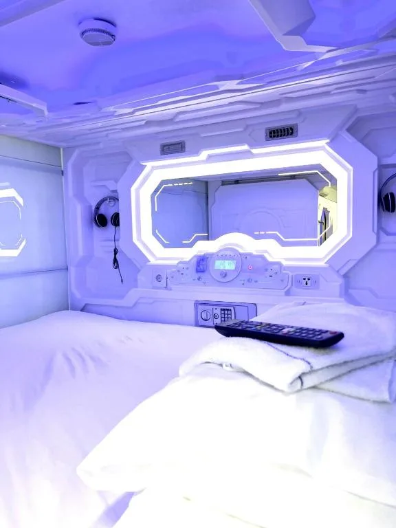 Space Home Apartment